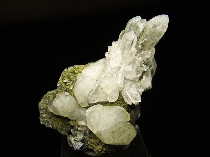 Х󻺥ġ륵ȡޥͥ (Quartz, Calcite & Magnetite / Azerbaijan)-photo24