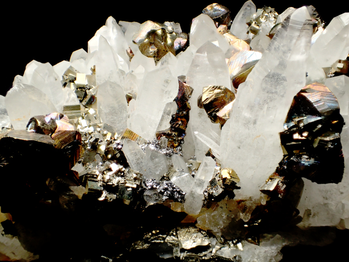 青森県尾太鉱山産 水晶、黄銅鉱＆黄鉄鉱 (Quartz, Chalcopyrite & Pyrite / Japan)-photo11