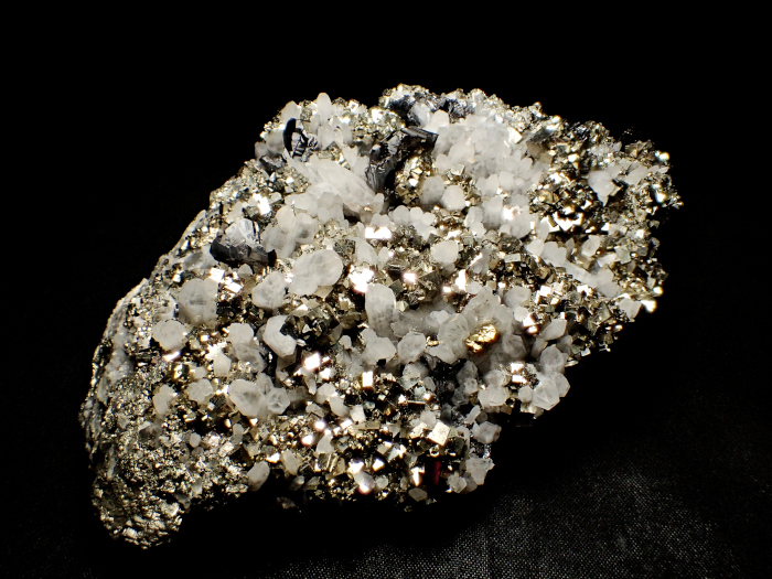 青森県尾太鉱山産 水晶、黄鉄鉱＆閃亜鉛鉱 (Quartz, Pyrite & Sphalerite / Japan)-photo7