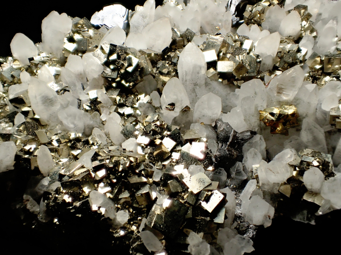 青森県尾太鉱山産 水晶、黄鉄鉱＆閃亜鉛鉱 (Quartz, Pyrite & Sphalerite / Japan)-photo8