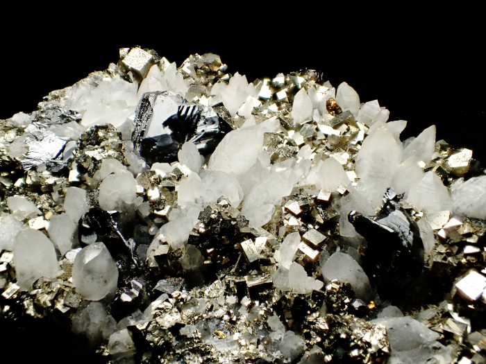 青森県尾太鉱山産 水晶、黄鉄鉱＆閃亜鉛鉱 (Quartz, Pyrite & Sphalerite / Japan)-photo13