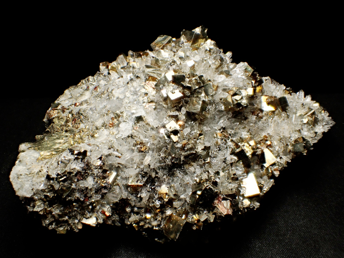 青森県尾太鉱山産 水晶＆黄鉄鉱 (Quartz & Pyrite / Japan)-photo7