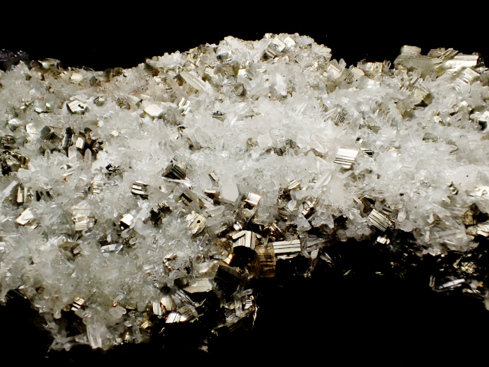 青森県尾太鉱山産 水晶、黄鉄鉱＆閃亜鉛鉱 (Quartz, Pyrite & Sphalerite / Japan)-photo16