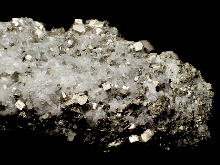青森県尾太鉱山産 水晶、黄鉄鉱＆閃亜鉛鉱 (Quartz, Pyrite & Sphalerite / Japan)-photo17