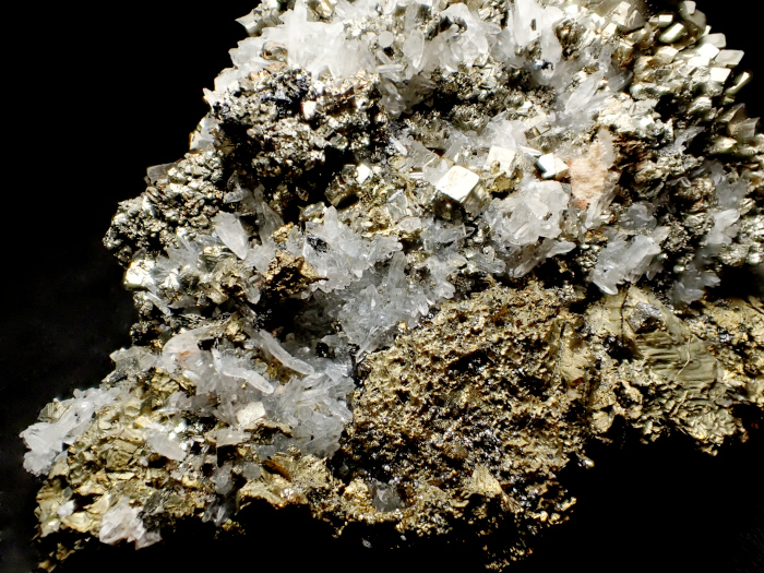 青森県尾太鉱山産 水晶、黄鉄鉱＆黄銅鉱 (Quartz, Pyrite & Chalcopyrite / Japan)-photo16