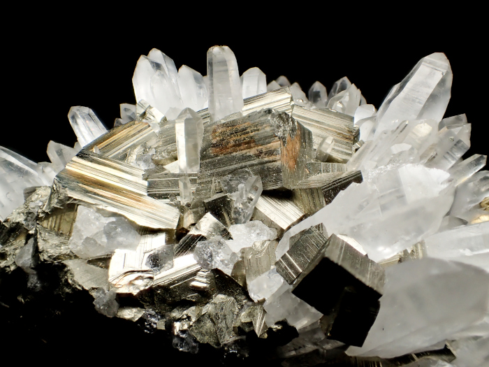青森県尾太鉱山産 水晶＆黄鉄鉱 (Quartz & Pyrite / Japan)-photo9