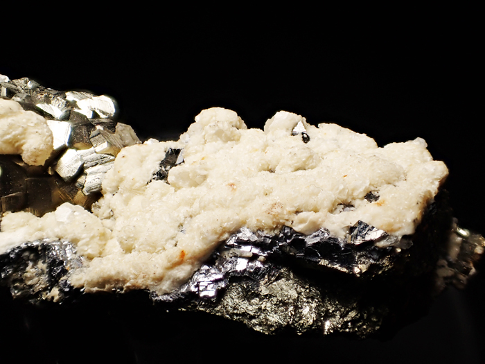 コソボ産パイライト、シデライト＆カルサイト (Pyrite, Siderite & Calcite / Kosovo)-photo4
