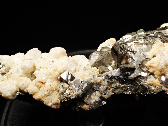 コソボ産パイライト、シデライト＆カルサイト (Pyrite, Siderite & Calcite / Kosovo)-photo5