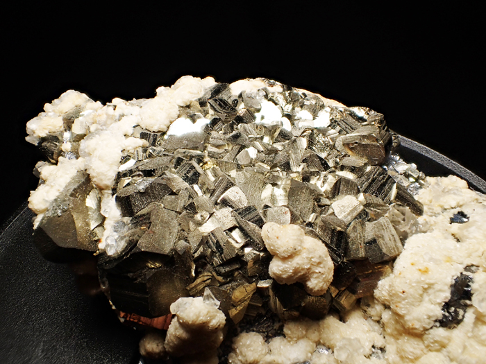 コソボ産パイライト、シデライト＆カルサイト (Pyrite, Siderite & Calcite / Kosovo)-photo8