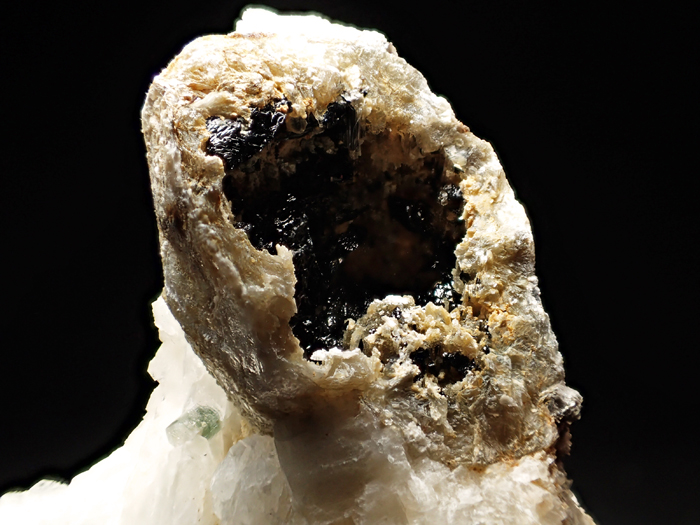 メイン産モスコバイト ＜ショール仮晶＞＆フローアパタイト (Muscovite Pseudomorph after Schorl & Fluorapatite / Maine)-photo9